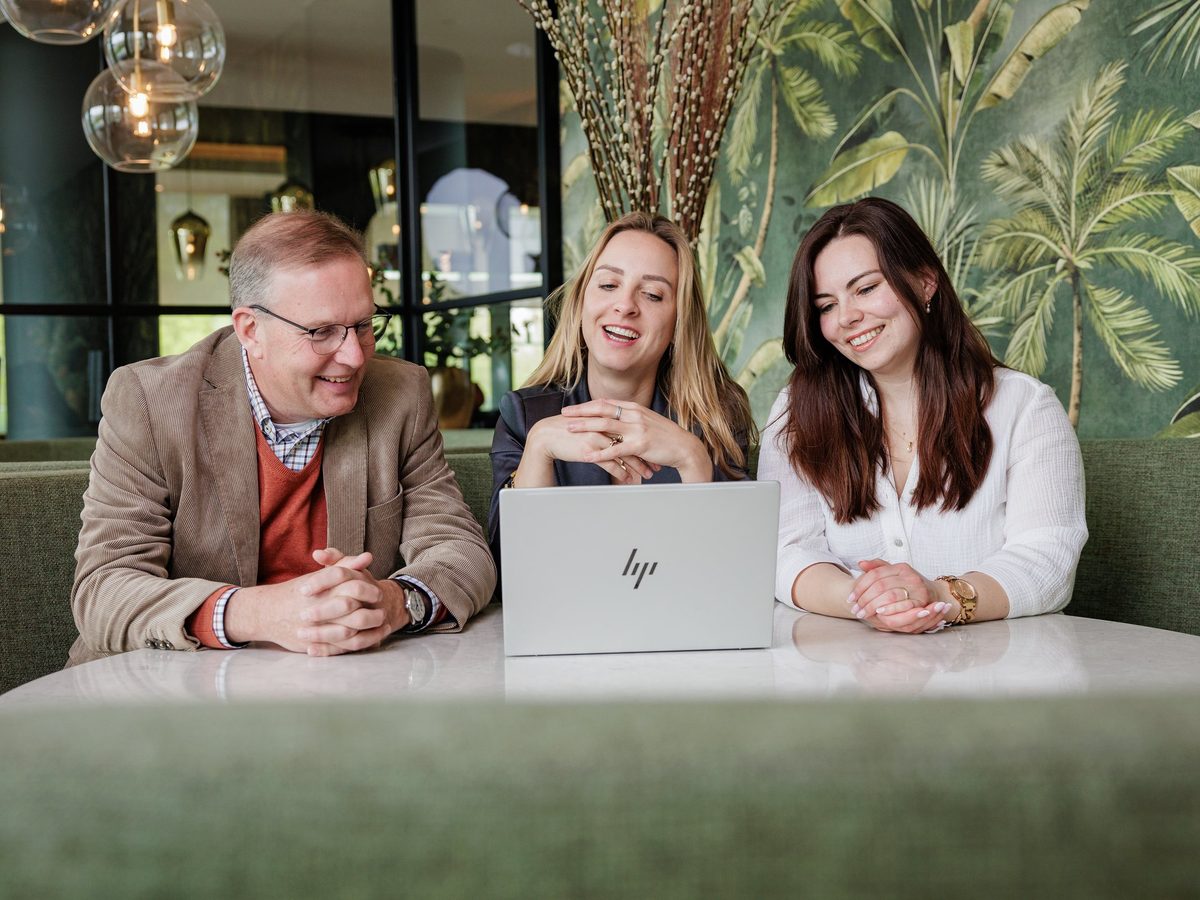 Kim Berger, Tim Rikmenspoel en Tea Malkoc van HUMA Advisory